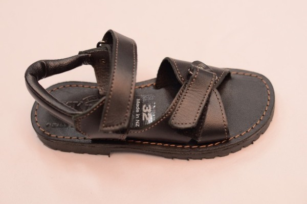 safari leather sandal